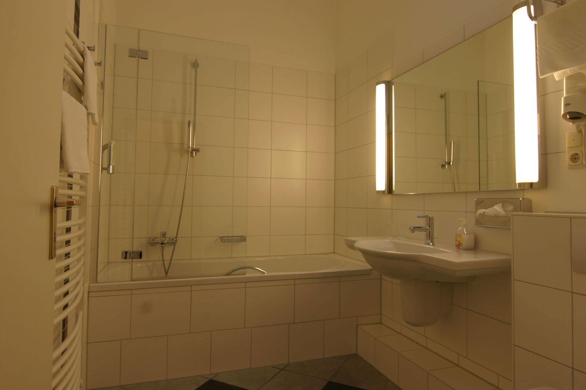Cabo Nonsmoking-Hotel Hamburg Kültér fotó